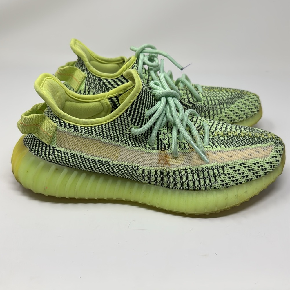 Yeezy Boost 350 - Picture 2 of 7